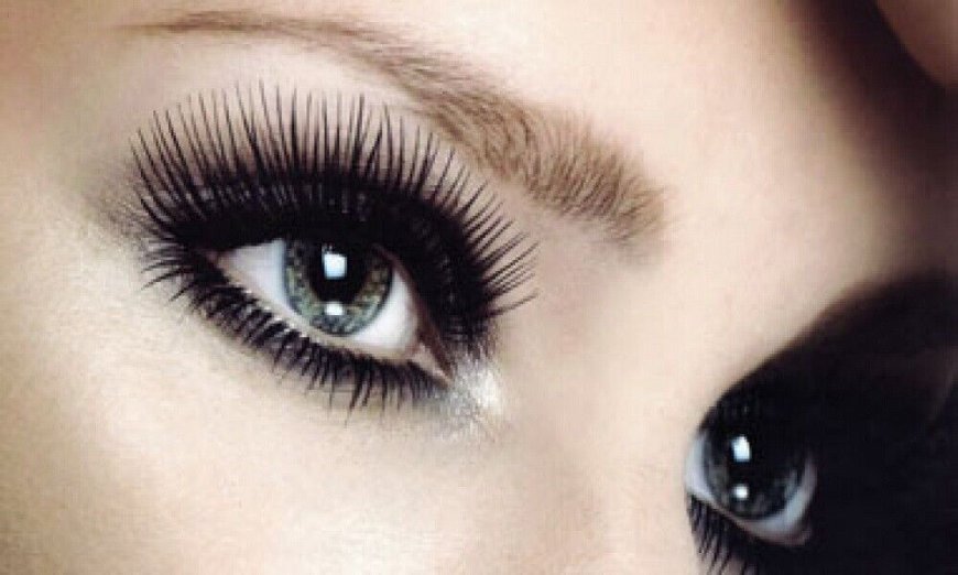 False Eyelashes का शौक रखने वालों के लिए बुरी खबर, Specialist ने बताई बड़ी बात