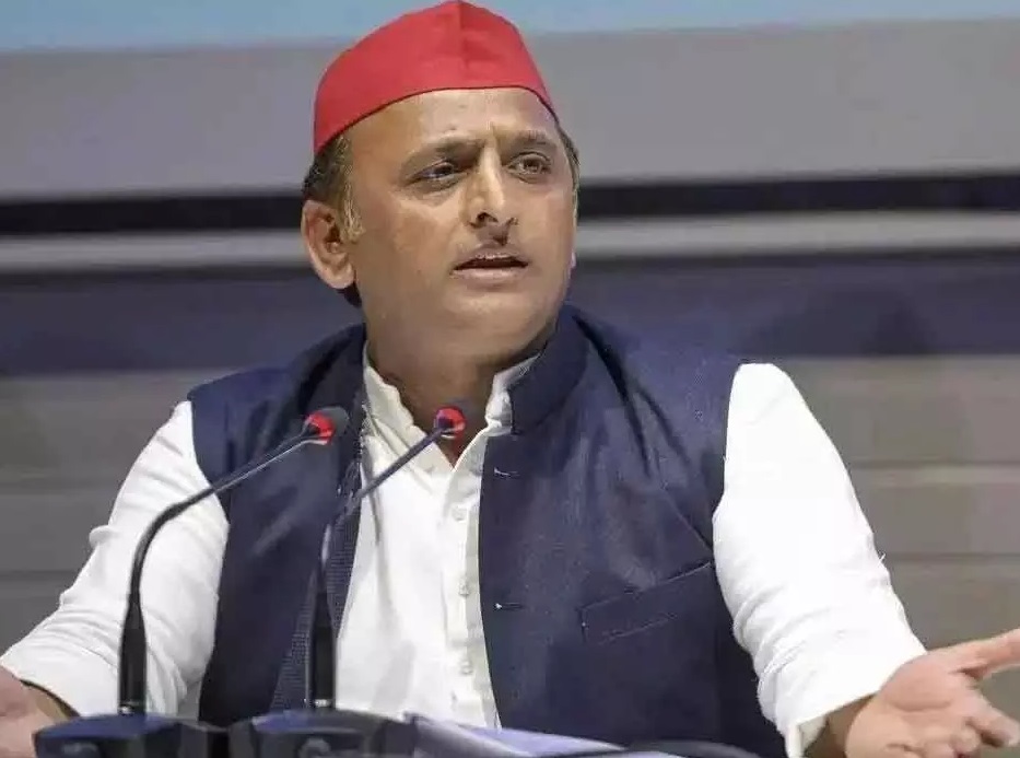 Akhilesh Yadav का मास्टरस्ट्रोक या मजबूरी