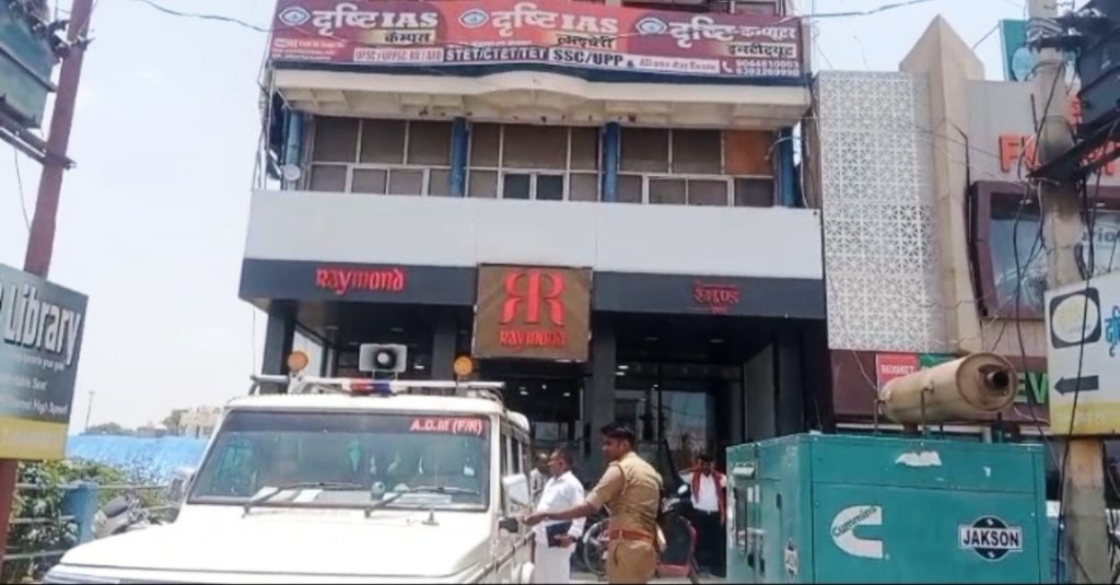 Lucknow जैसा कांड दोहराने की तैयारी में जौनपुर! बंद कमरों के पीछे चल रहा बड़ा खेल 1 Coaching centre